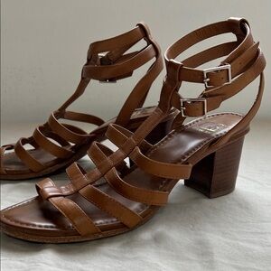 Gianni Bini strappy light brown leather block heel sandals with ankle straps 8M